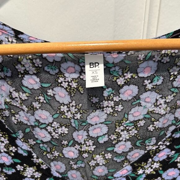 BP Minidress Women's Black/Purple Adora Floral Pleated V-neck Size XS - Picture 2 of 5